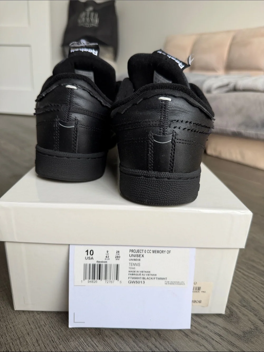 Maison Margiela x Reebok Men's Black Low-Top Sneakers